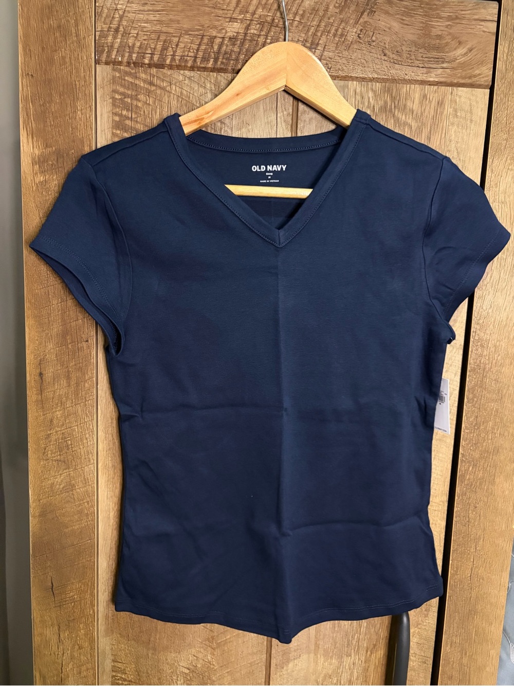 NWT Old Navy Navy Blue V-Neck T-Shirt Women’s Medium Everyday Tee